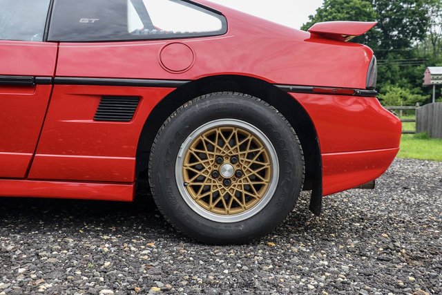Used 1988 Pontiac Fiero GT RWD image 70