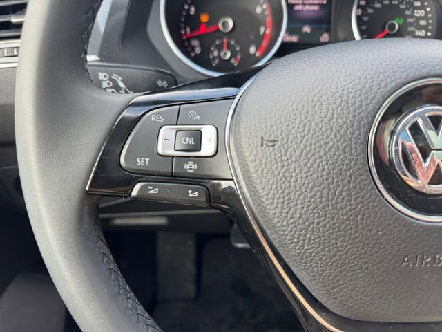 Used 2020 Volkswagen Tiguan SE w/ Panoramic Sunroof Package image 14