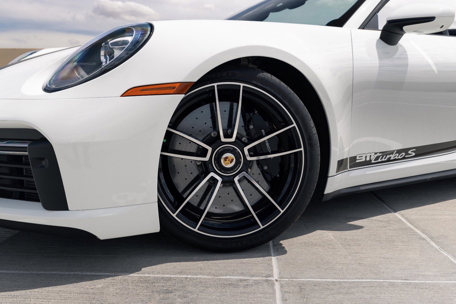 Used 2025 Porsche 911 Turbo S AWD/4WD image 16