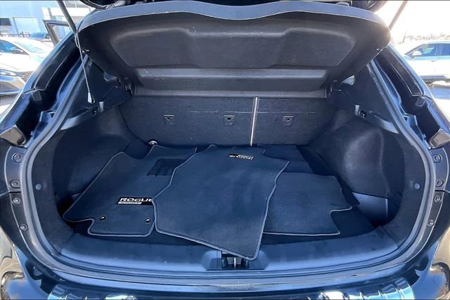 Used 2017 Nissan Rogue Sport SV w/ SV Premium Package image 21