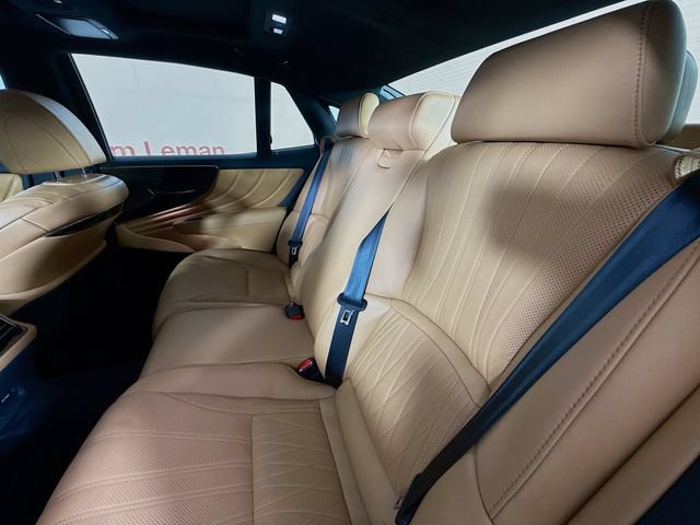Used 2023 Lexus LS 500 AWD w/ Luxury Package image 25