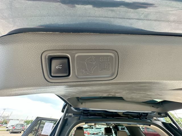Used 2019 Ford Expedition Limited w/ Equipment Group 301A AWD/4WD image 45