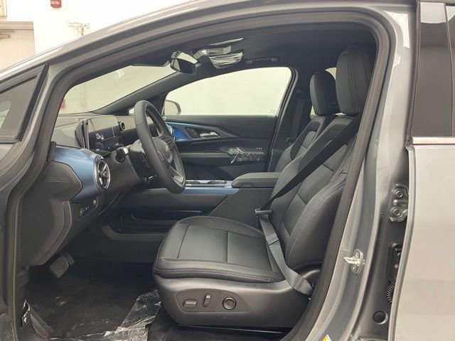 New 2026 Chevrolet Equinox EV LT image 8