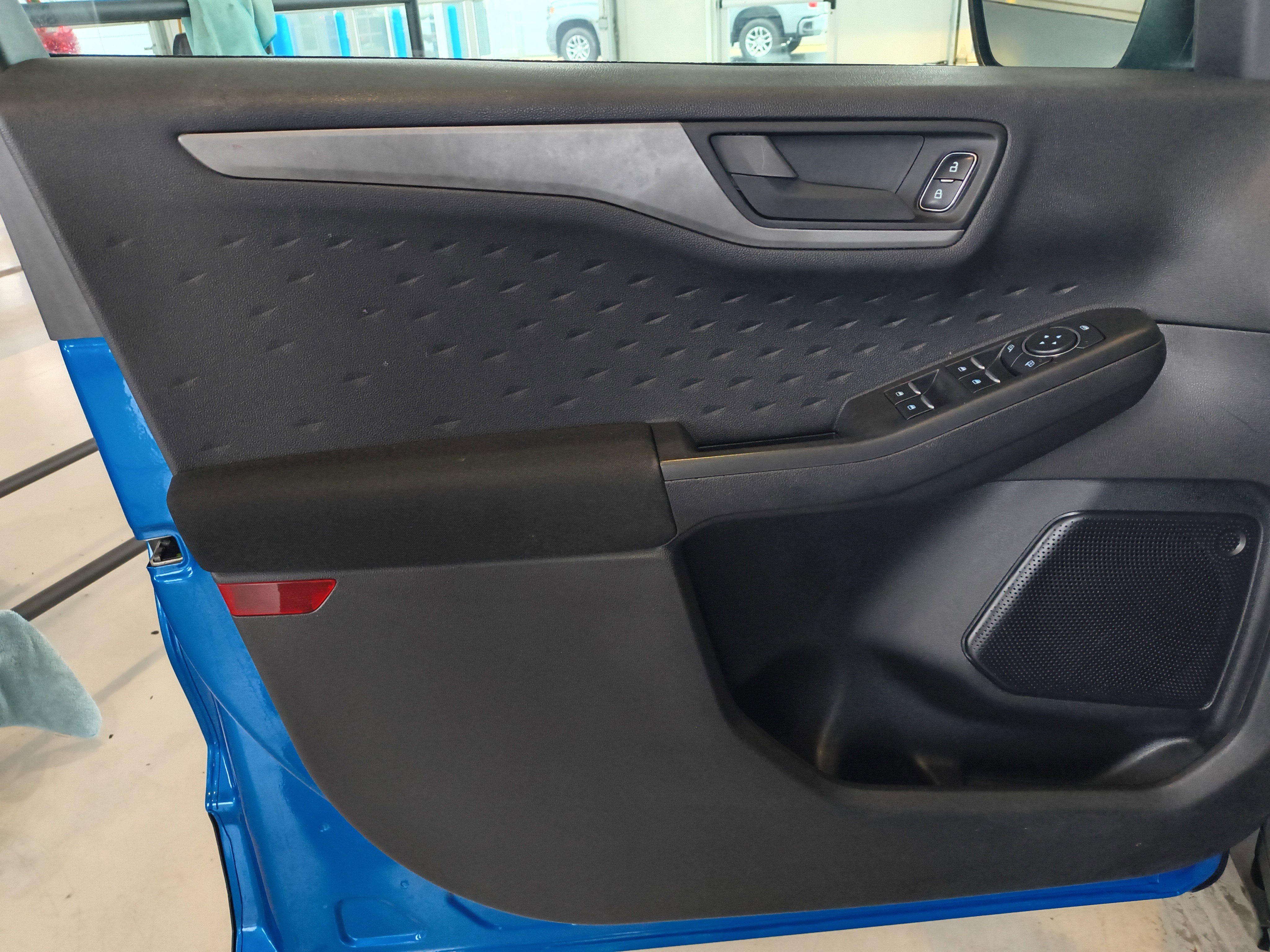 Used 2020 Ford Escape S image 10