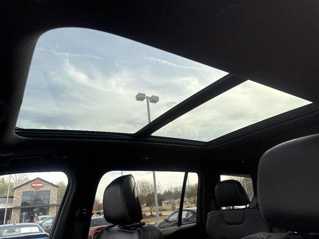 Used 2023 Jeep Grand Cherokee L Overland image 15