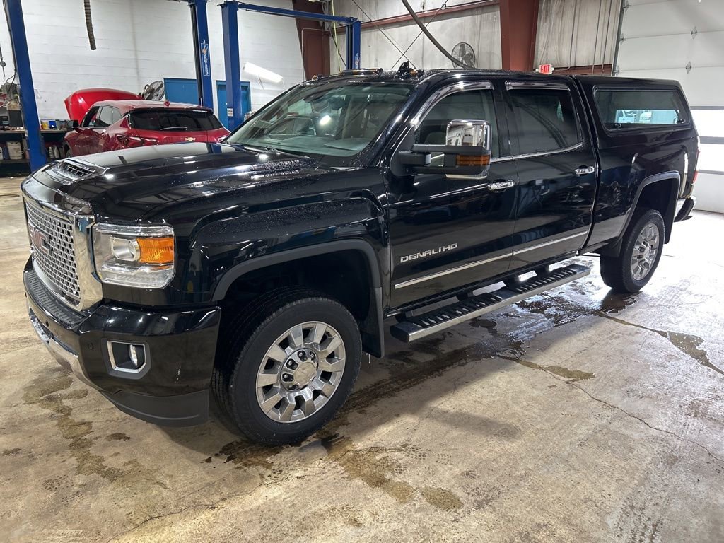 Used 2017 GMC Sierra 2500 Denali image 1