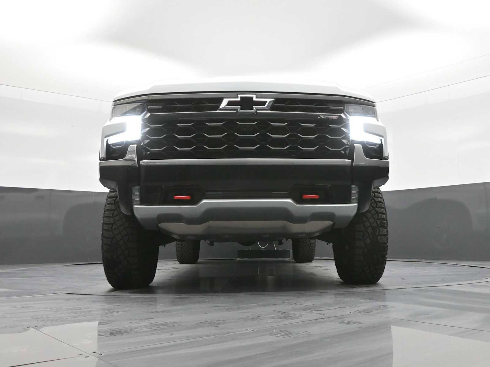 Used 2024 Chevrolet Silverado 1500 ZR2 image 41