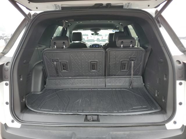 Certified 2023 Chevrolet Traverse RS w/ LPO, Floor Liner Package AWD/4WD image 35
