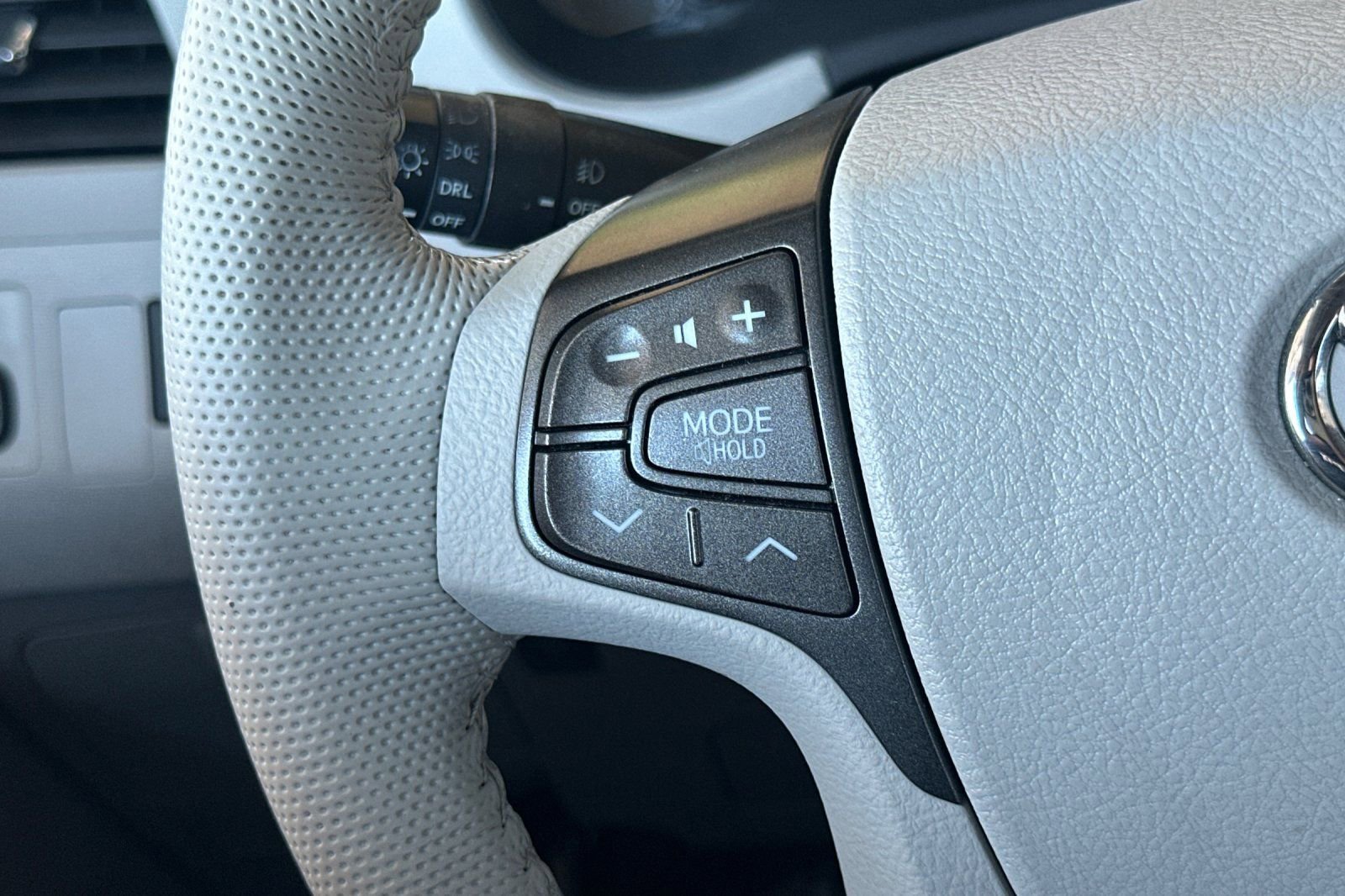 Used 2014 Toyota Sienna SE FWD image 26