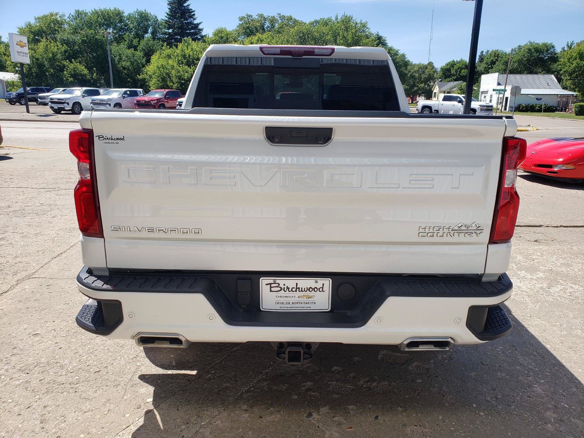 Used 2022 Chevrolet Silverado 1500 High Country w/ High Country Premium Package AWD/4WD image 4