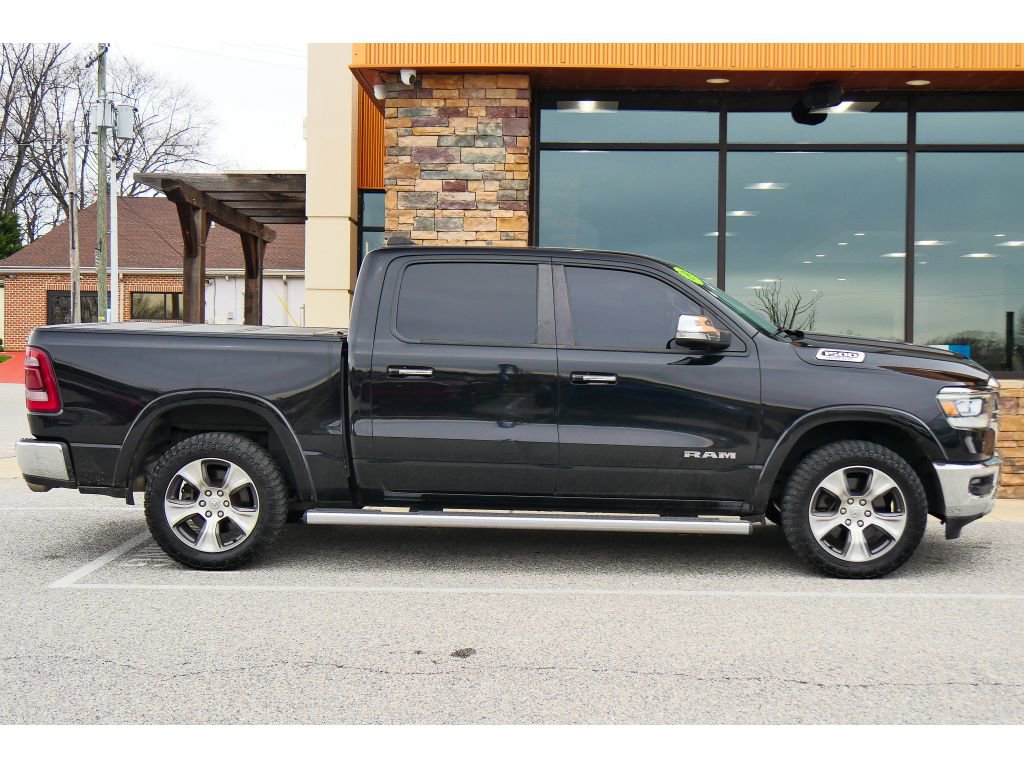 Used 2019 RAM 1500 Laramie AWD/4WD image 2