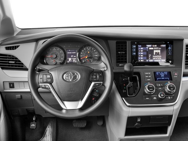 Certified 2017 Toyota Sienna LE image 7