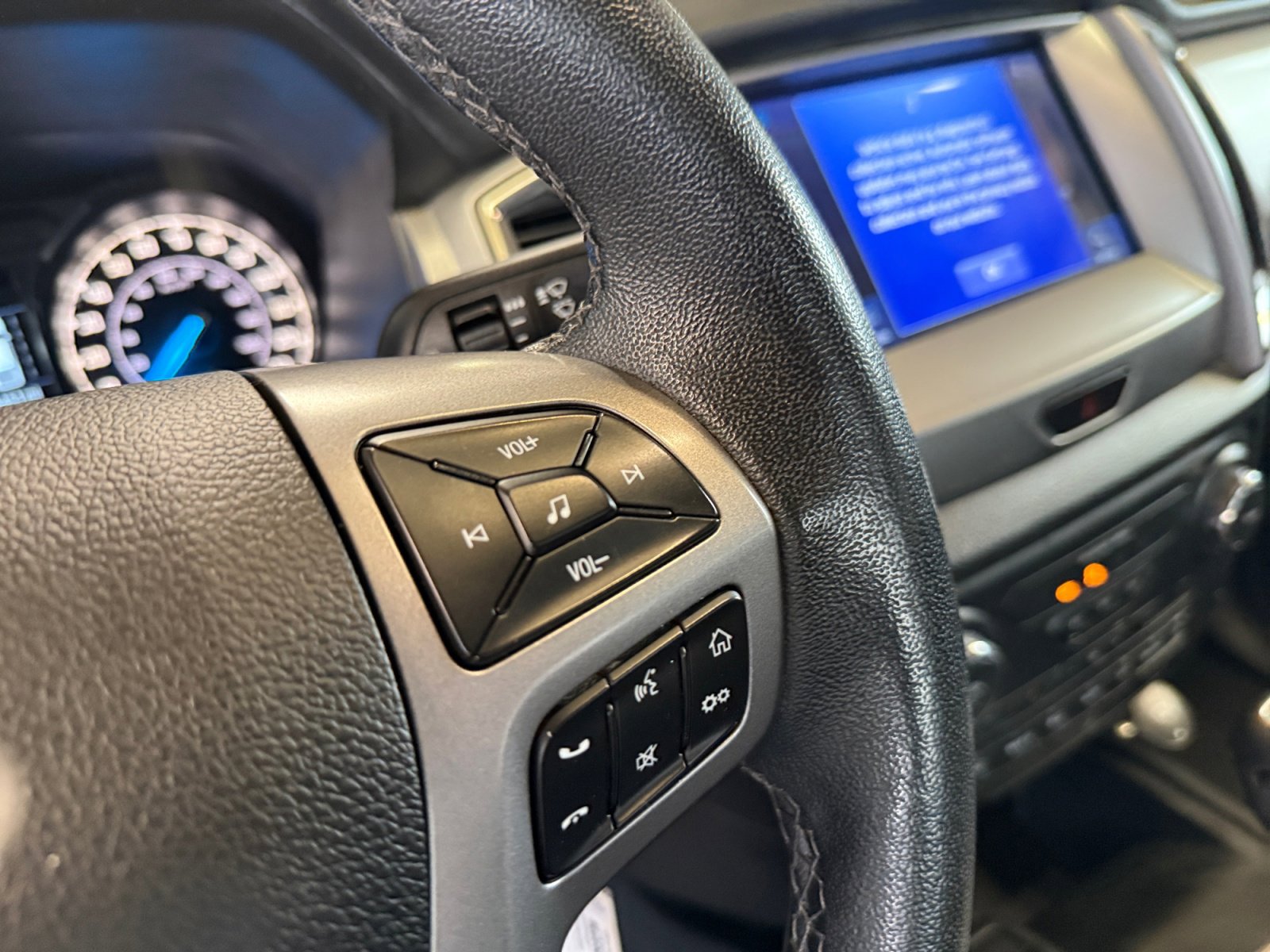 Used 2022 Ford Ranger XLT w/ Equipment Group 301A Mid image 15