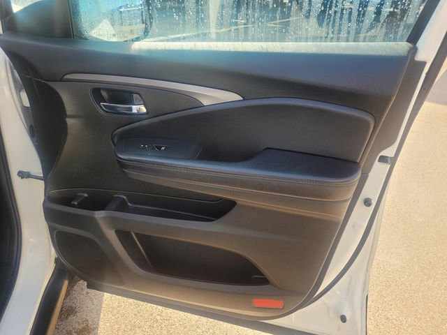 Used 2022 Honda Pilot Sport image 9