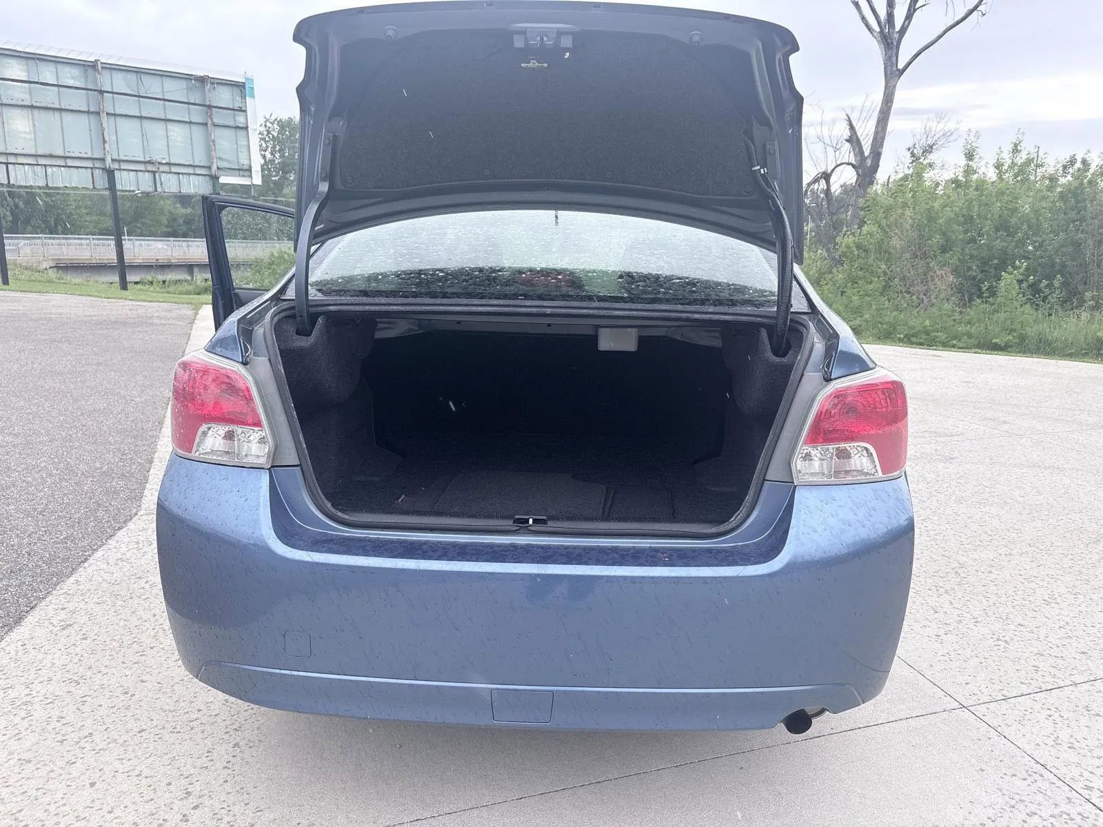 Used 2014 Subaru Impreza 2.0i Premium w/ All-Weather Package w/CVT AWD/4WD image 8