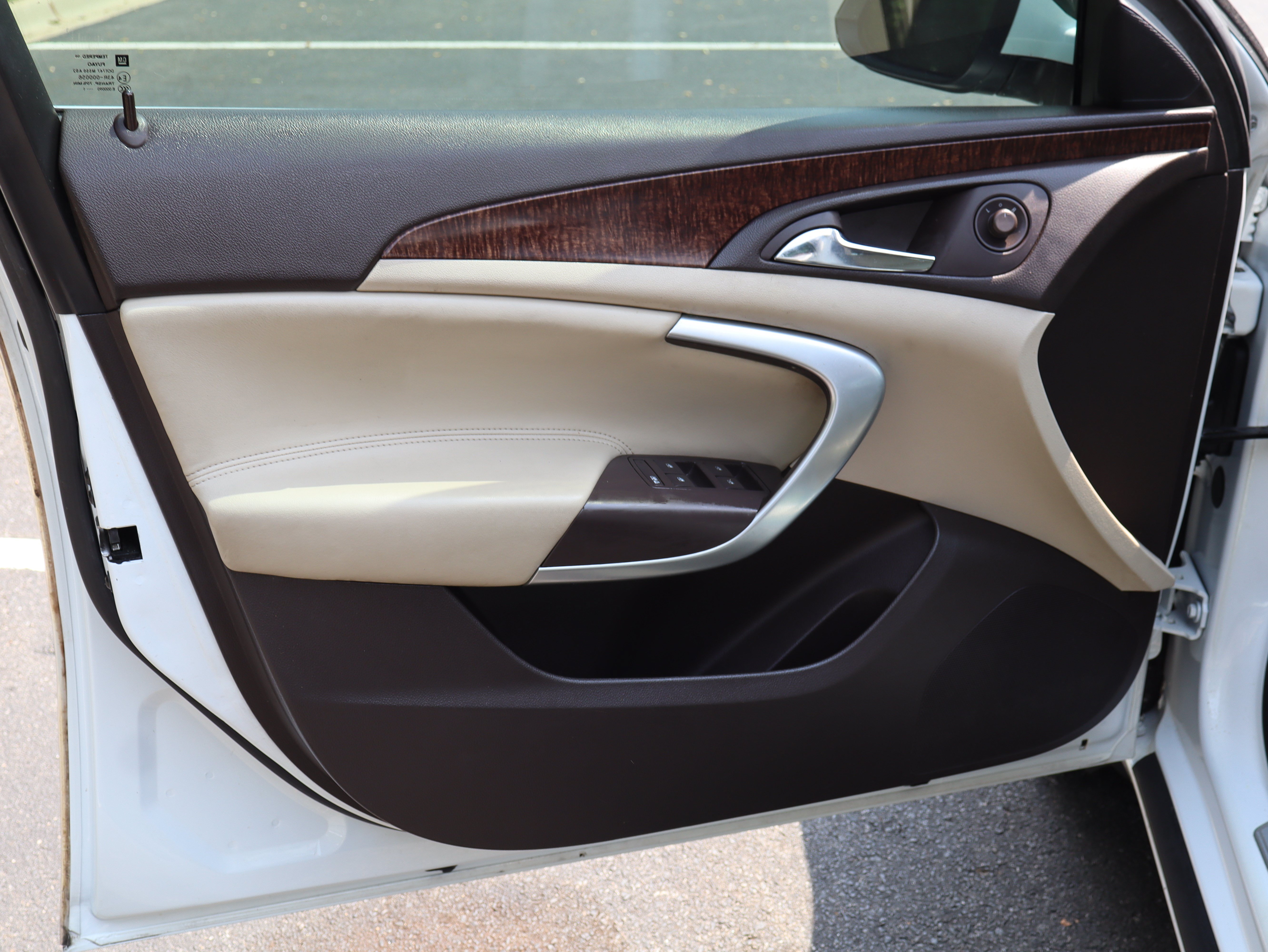 Used 2012 Buick Regal Premium FWD image 19