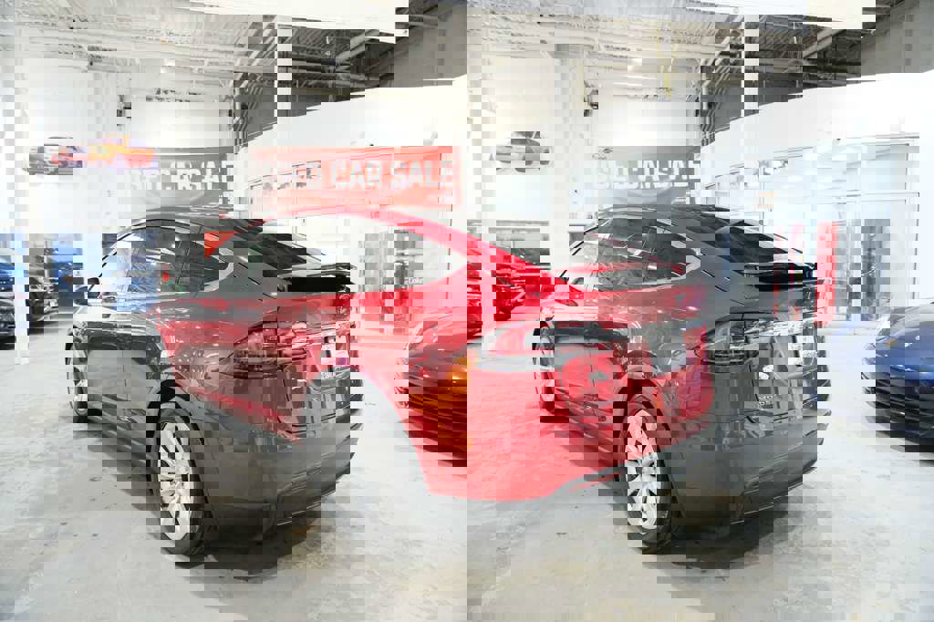 Used 2018 Tesla Model X 100D image 8