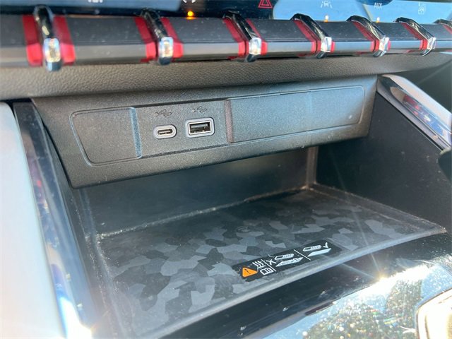 Used 2024 GMC Canyon AT4X image 35