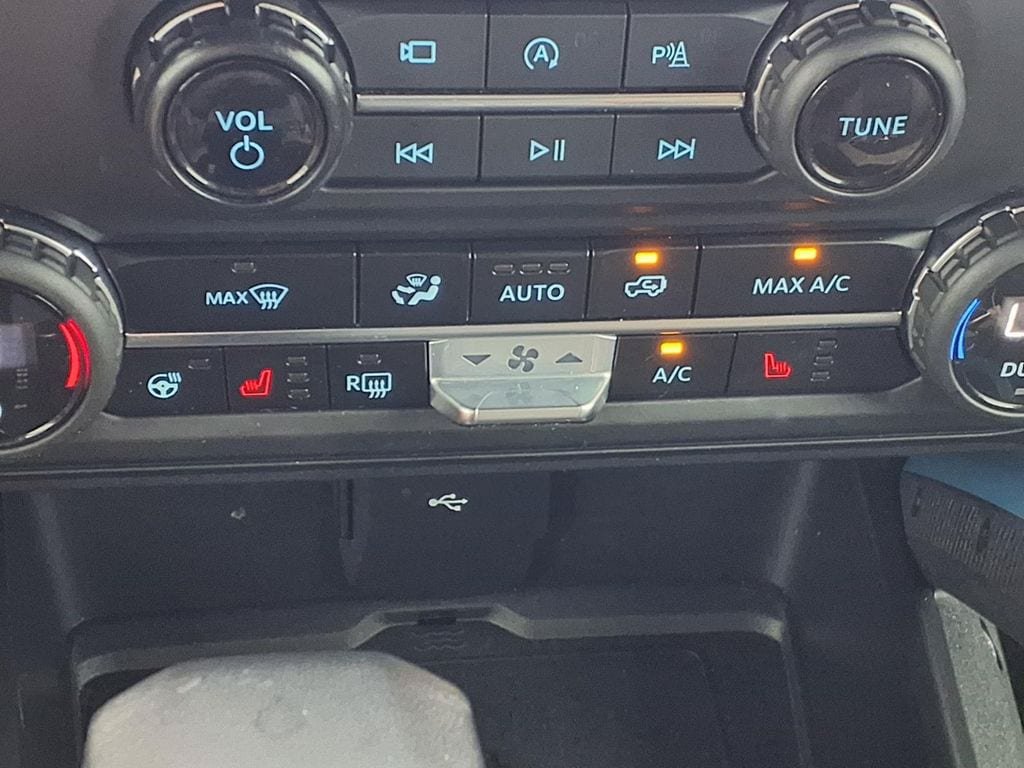 Used 2023 Ford Bronco Wildtrak AWD/4WD image 15