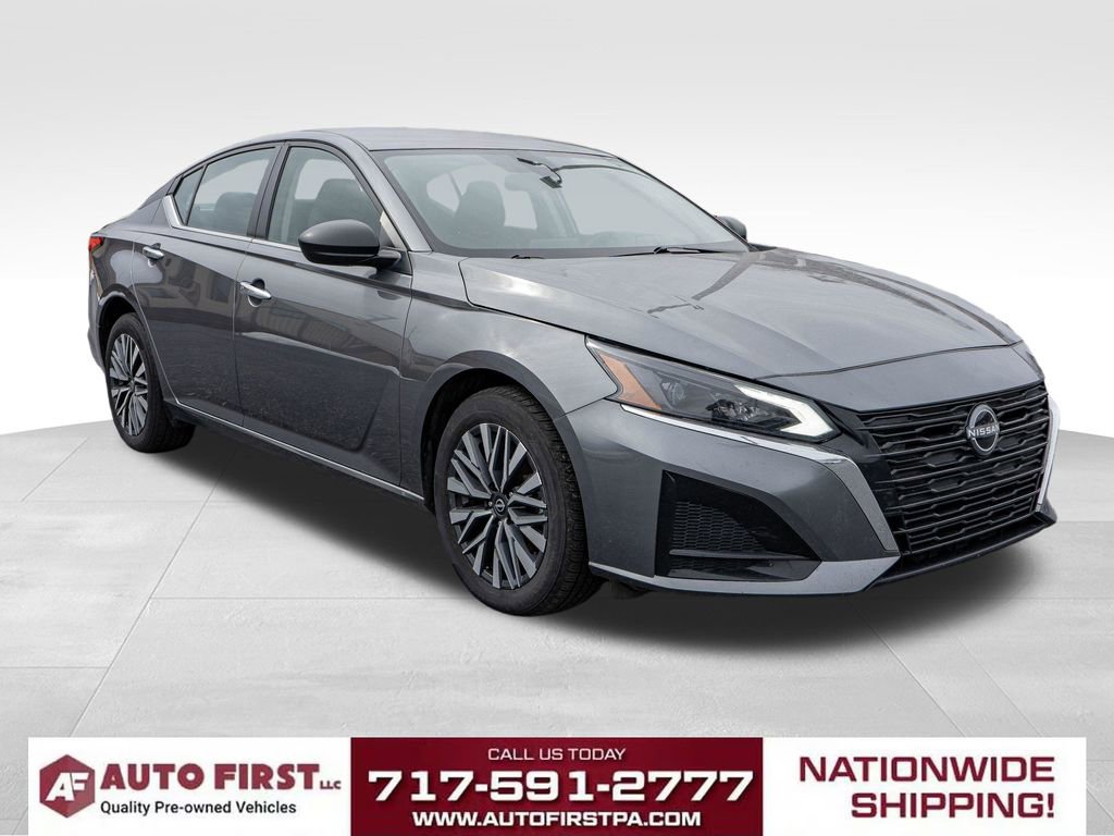Used 2024 Nissan Altima 2.5 SV image 1