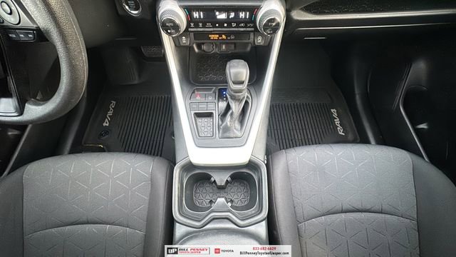 Used 2020 Toyota RAV4 XLE w/ Convenience Package image 9