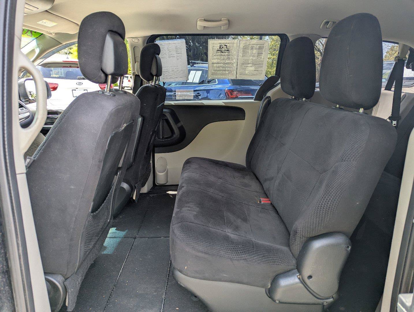 Used 2013 Dodge Grand Caravan American Value Package w/ UConnect Hands-Free Group FWD image 22