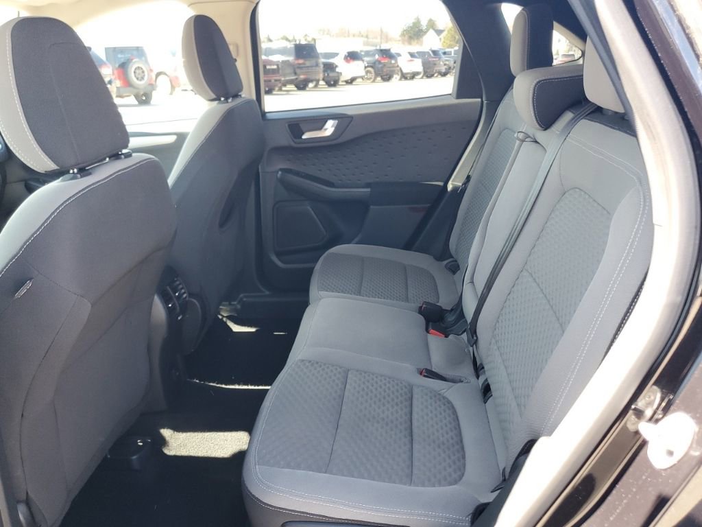 Used 2020 Ford Escape SE image 26