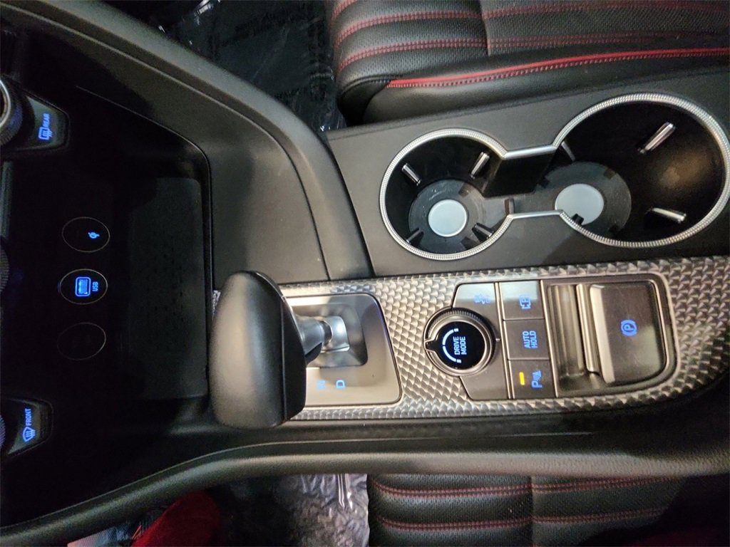 Used 2023 Genesis G70 2.0T w/ Sport Prestige Package image 21