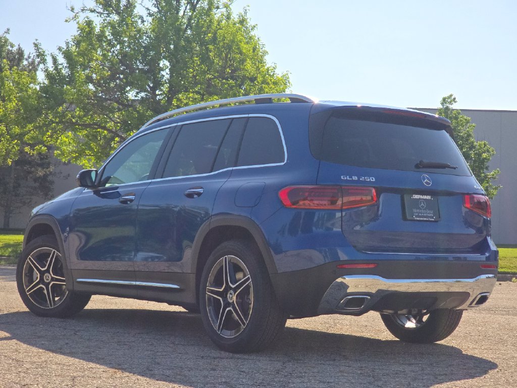 New 2026 Mercedes-Benz GLB 250 4MATIC image 14