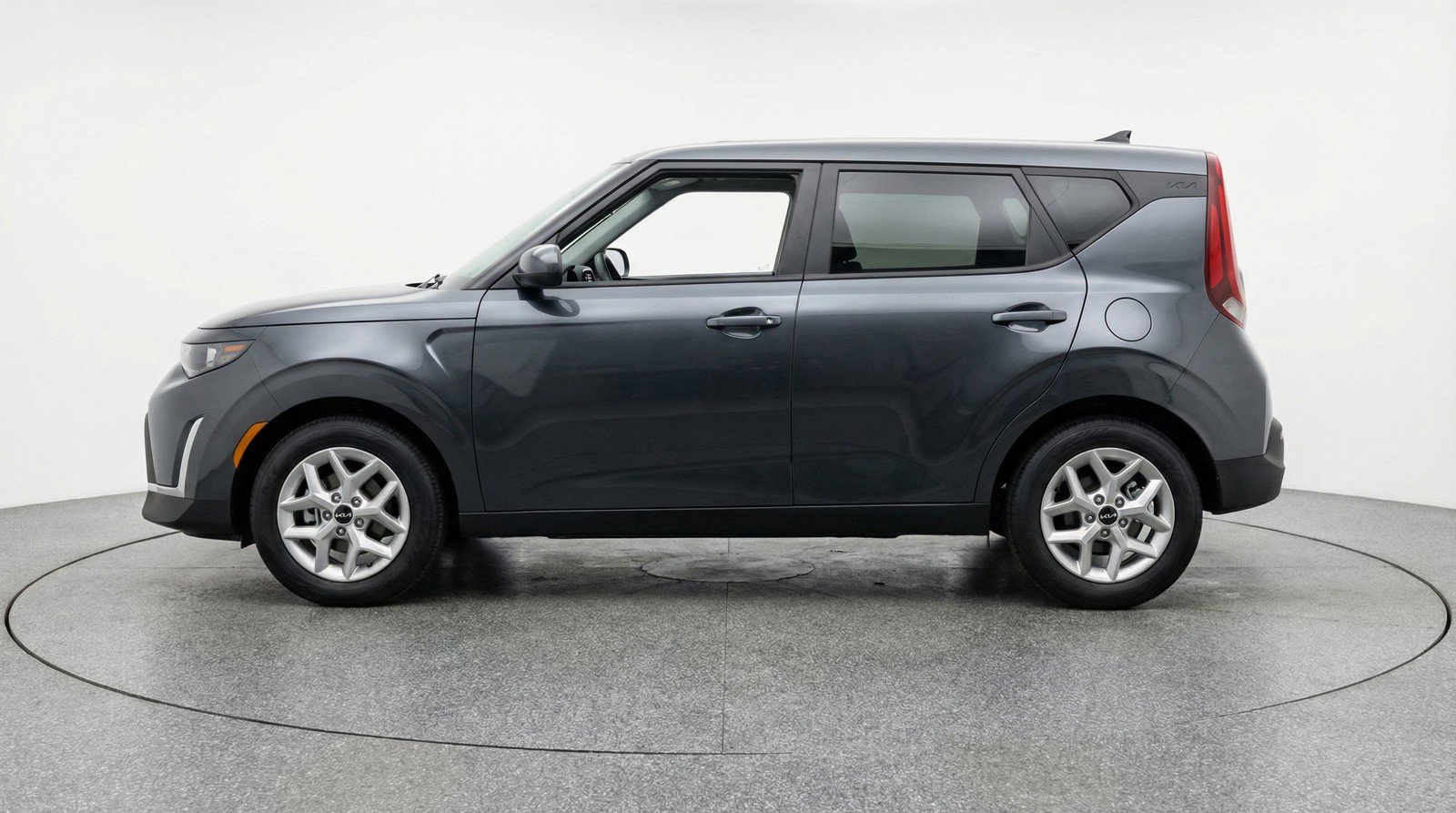 Used 2025 Kia Soul LX w/ LX Technology Package image 5