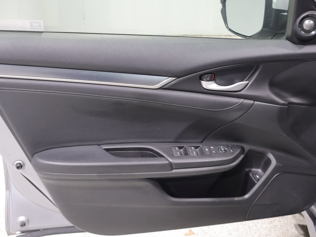 Used 2018 Honda Civic Touring image 13