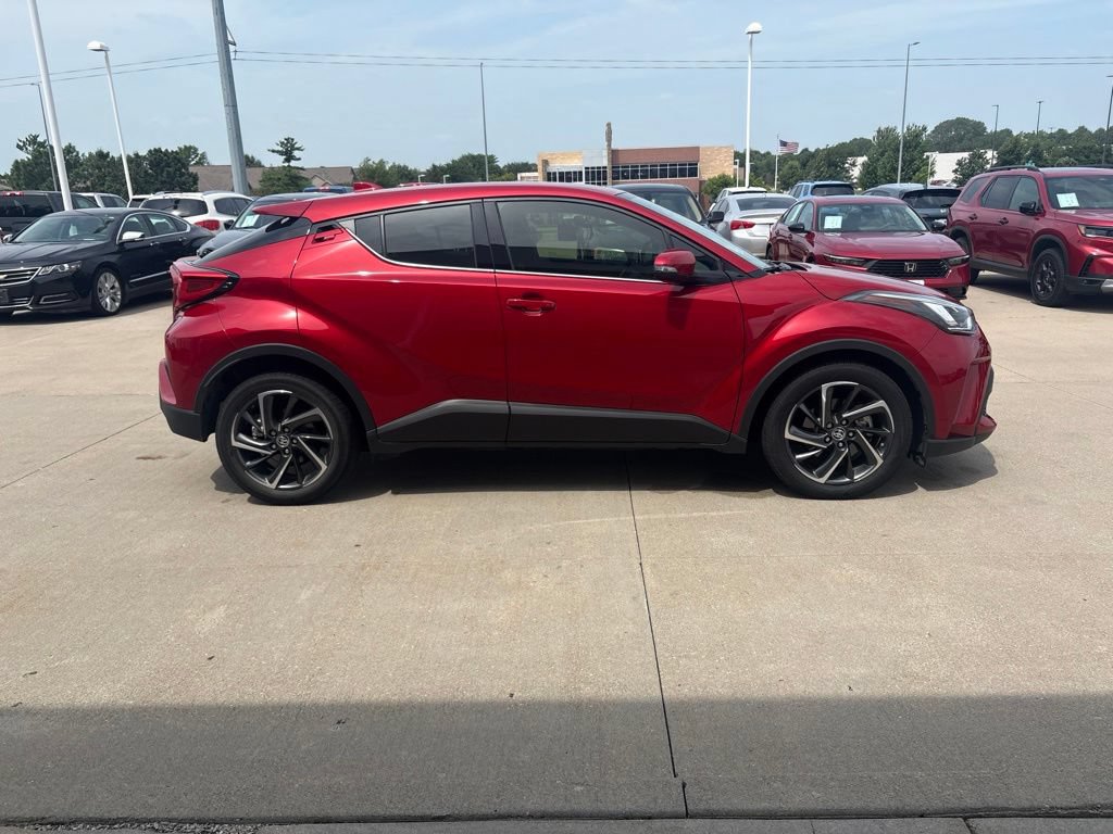 Used 2020 Toyota C-HR Limited FWD image 4