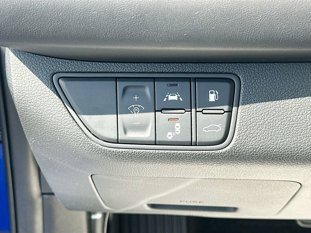 Used 2021 Genesis G70 2.0T image 10