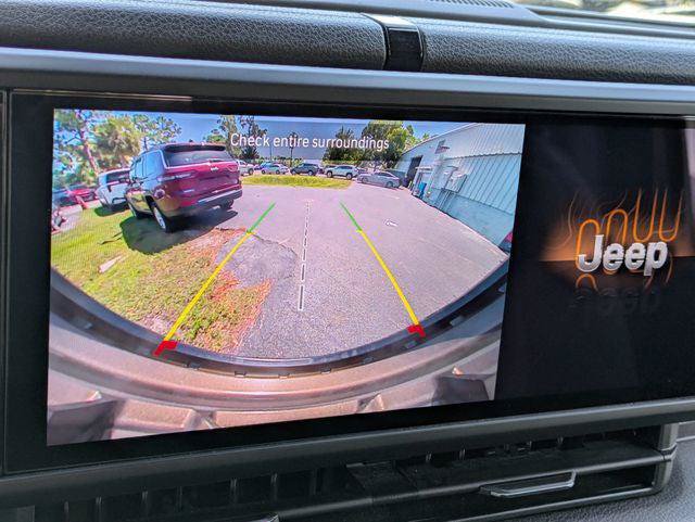 Certified 2025 Jeep Wrangler Sport AWD/4WD image 21