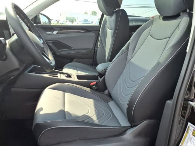New 2025 Volkswagen Tiguan SE AWD/4WD image 14