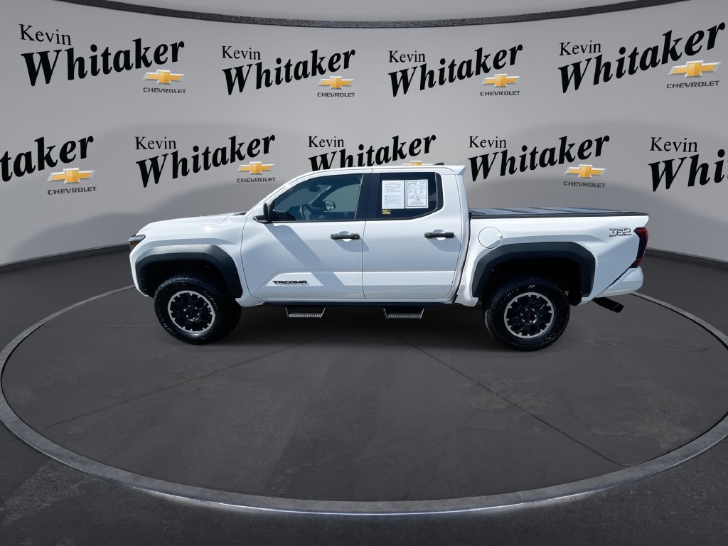 Used 2024 Toyota Tacoma TRD Off-Road AWD/4WD image 5