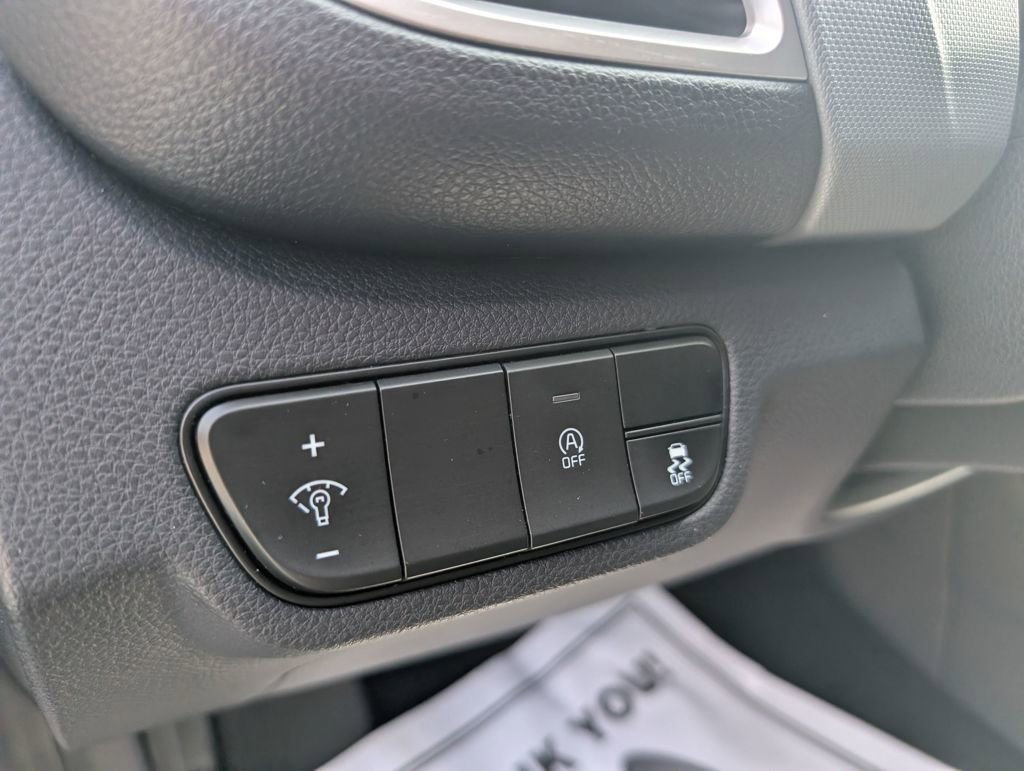 Used 2025 Kia Seltos LX image 17