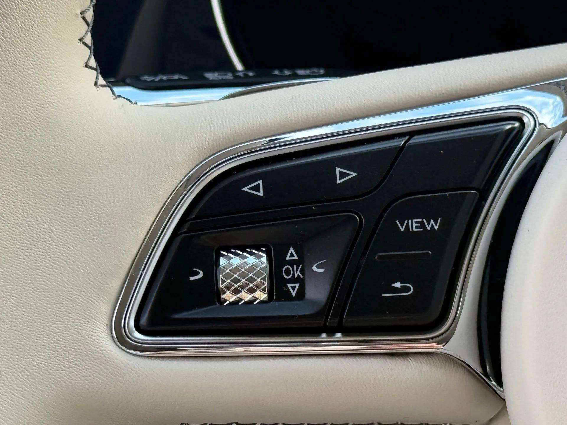 New 2026 Bentley Flying Spur Plug-In Hybrid image 39