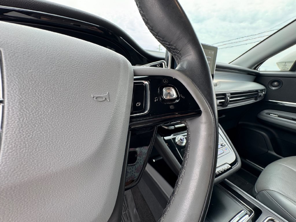 Used 2021 Lincoln Corsair Reserve FWD image 23