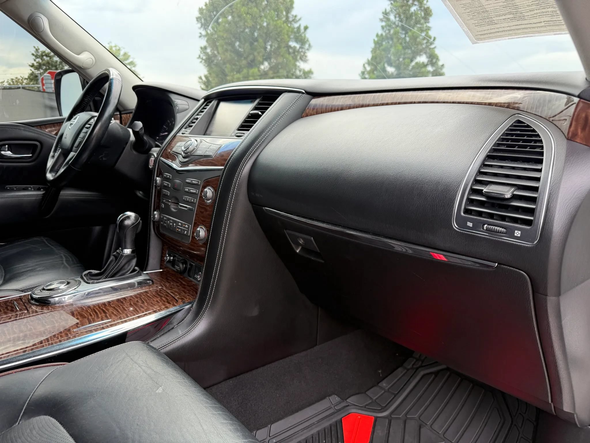 Used 2017 Nissan Armada Platinum RWD image 19