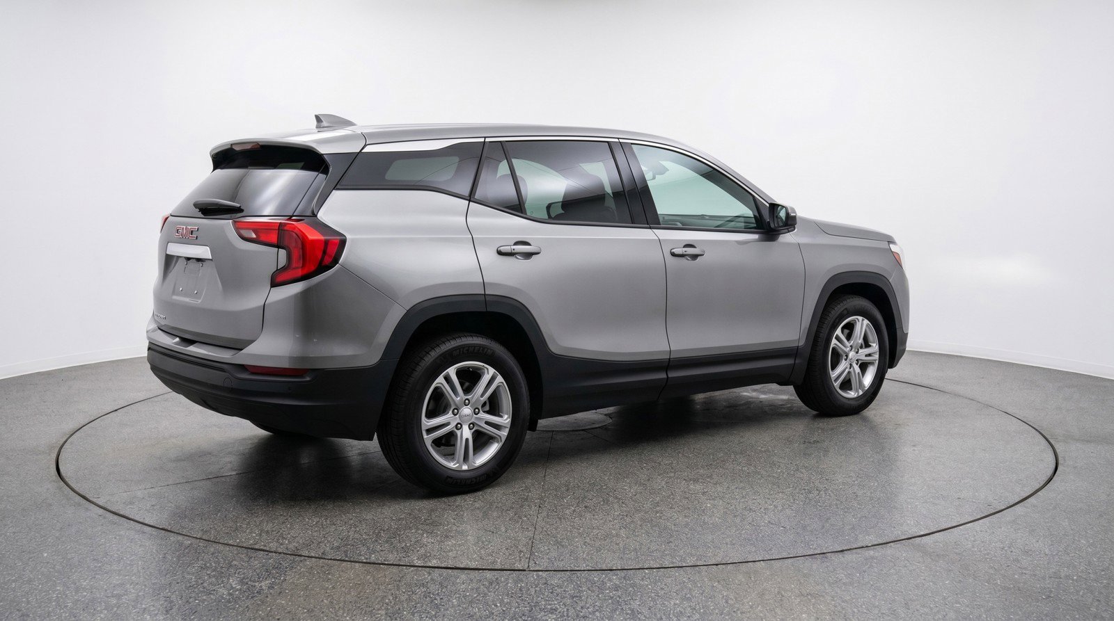 Used 2024 GMC Terrain SLE FWD image 9