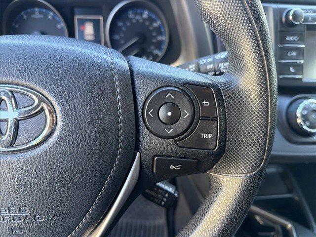 Used 2017 Toyota RAV4 LE w/ All Weather Liner Package AWD/4WD image 17