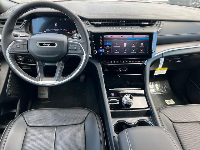 New 2026 Jeep Grand Cherokee Limited AWD/4WD image 2