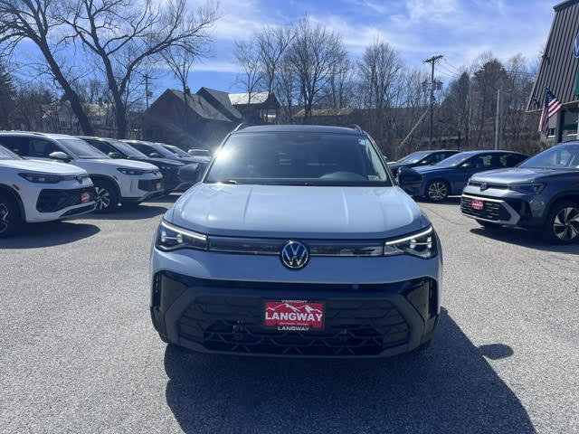 New 2026 Volkswagen Taos SE AWD/4WD image 2