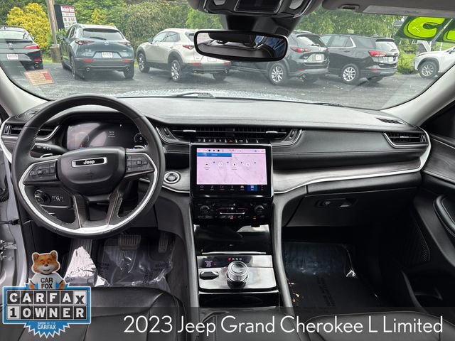 Used 2023 Jeep Grand Cherokee L Limited AWD/4WD image 15