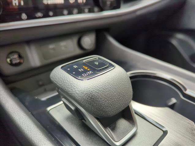 Used 2025 Nissan Rogue SL FWD image 13