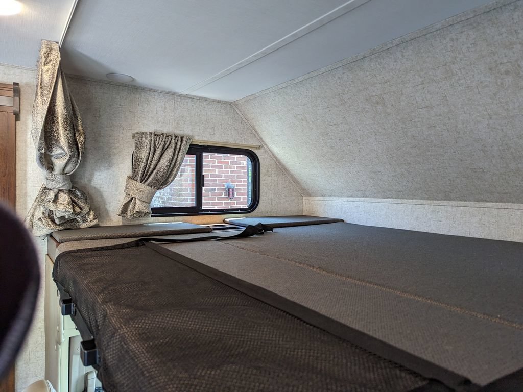 Used 2019 Chevrolet Express 4500 w/ RV Package RWD image 49