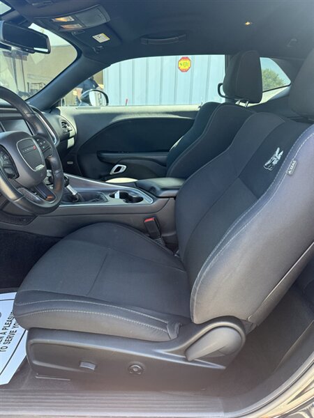 Used 2015 Dodge Challenger R/T Scat Pack RWD image 14