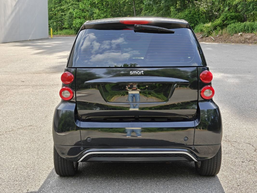 Used 2013 smart fortwo passion RWD image 4