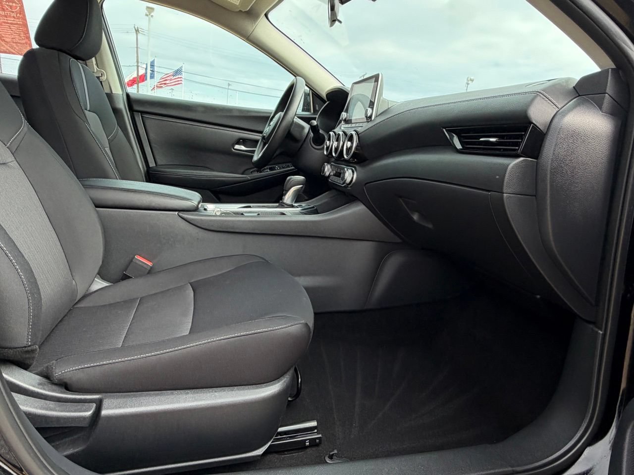 Certified 2025 Nissan Sentra SV FWD image 37
